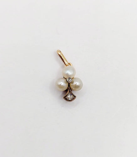 Pendentif Pendentif trèfle victorien en or rose 14k, perles et diamants taille rose 58 Facettes A06882