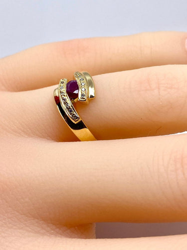 Bague 50 Bague en or jaune 18 carats rubis et diamants 58 Facettes AB706