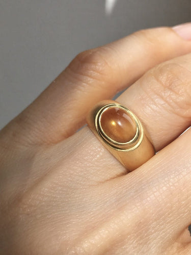 Bague 50 Bague en or jaune 18K sertie d’une citrine cabochon 58 Facettes 250