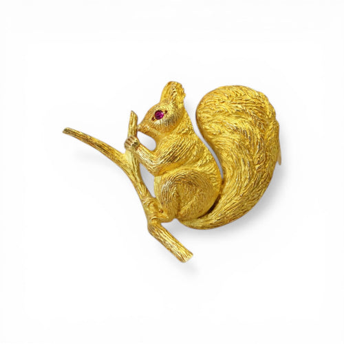 Broche Hermès - Broche écureuil vintage en or jaune et rubis 58 Facettes