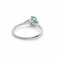 Bague 56 Bague en or blanc 18 carats avec émeraude et diamants 58 Facettes Bague en or blanc, émeraude & diamants