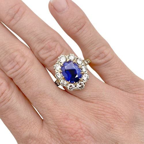 Bague 57 Bague en or jaune et blanc, saphir, diamants. 58 Facettes 35324