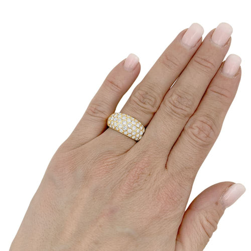 Bague 52 Bague jonc bombé en or jaune et diamants. 58 Facettes 35186