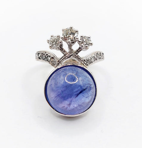 Bague 48 Bague duchesse vintage en or blanc 18k, tanzanite cabochon et diamants 58 Facettes A06916