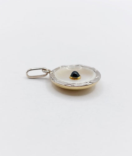 Pendentif Pendentif cible Art déco en or 18k, platine, nacre et saphir synthétique 58 Facettes A06911