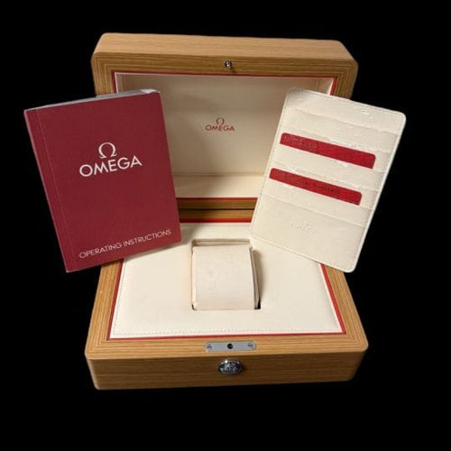 Montre Omega Speedmaster Date Chronograph 58 Facettes MT45600