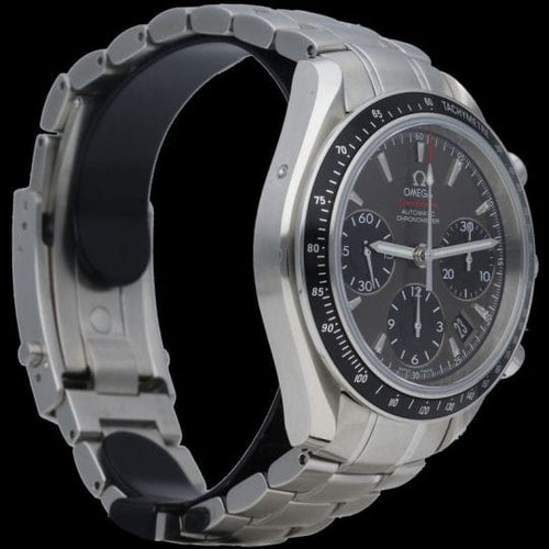 Montre Omega Speedmaster Date Chronograph 58 Facettes MT45600