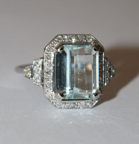 Bague 61 Bague Art déco en or blanc, aigue-marine et diamants 58 Facettes 610