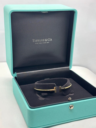 Bracelet Tiffany & Co Tiffany T Wire - Bracelet en or jaune 18K 58 Facettes 1817