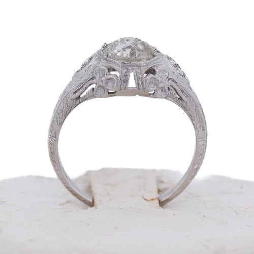 Bague 52 Bague Art déco en platine avec diamants 58 Facettes AN 2PL