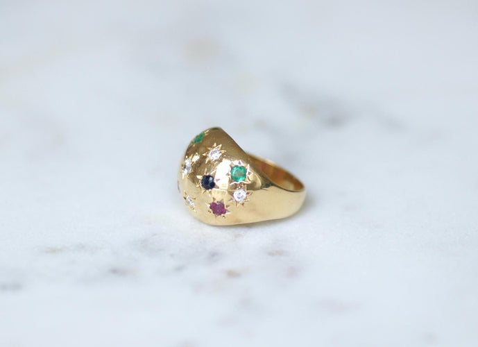 Bague 52 Bague Constellation boule en or jaune 18 ct, saphirs, émeraudes, rubis et diamants 58 Facettes