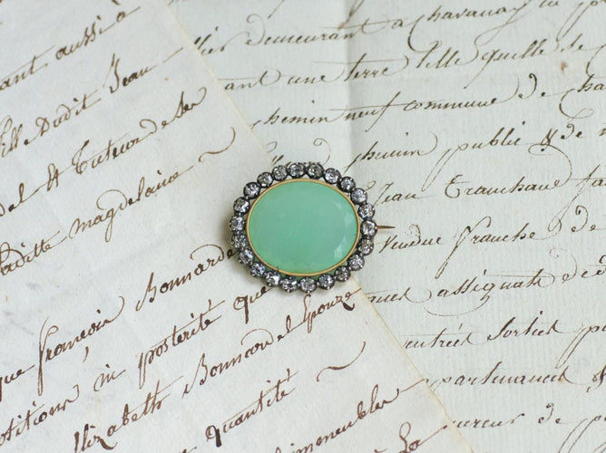 Broche Broche ancienne chrysoprase et diamants en or rose et argent 58 Facettes