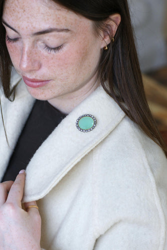 Broche Broche ancienne chrysoprase et diamants en or rose et argent 58 Facettes