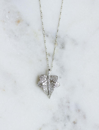 Collier Art déco - Collier pendentif feuille en or blanc, platine et diamants 58 Facettes