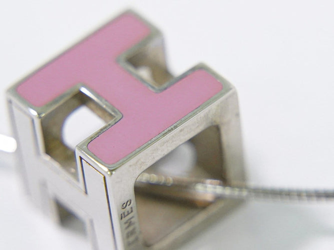 Pendentif Hermès Cage d'H - Pendentif en métal couleur argent 58 Facettes y9u4u8iim8