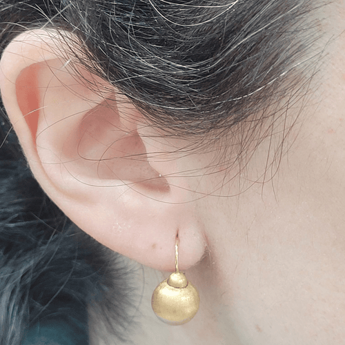 Boucles d'oreilles Boucles d’oreilles - Dormeuses en or jaune 18k 58 Facettes PE7
