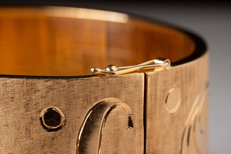 Bracelet Bracelet manchette rigide vintage en or jaune 18 kt 58 Facettes Bracciale vintage rigido