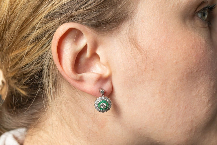 Boucles d'oreilles Art déco - Boucles d’oreilles pendantes en platine 950, émeraudes et diamants 1,80 ct 58 Facettes 11939