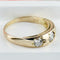 Bague vintage trois pierres en or jaune 18 carats et diamants 58 Facettes 2057