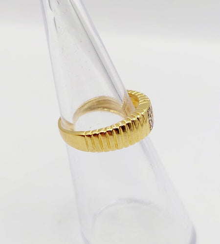 Bague 47.5 Bague chevalière vintage en or jaune 18 k et diamants 58 Facettes A06978