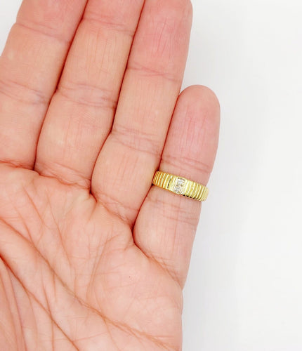 Bague 47.5 Bague chevalière vintage en or jaune 18 k et diamants 58 Facettes A06978