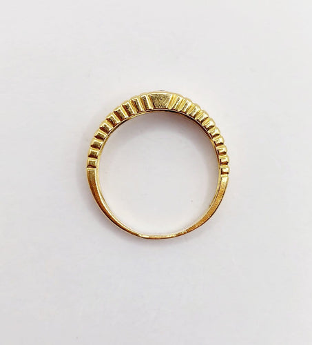 Bague 47.5 Bague chevalière vintage en or jaune 18 k et diamants 58 Facettes A06978