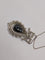 Pendentif Pendentif nœud Belle Époque en or jaune 750, saphir briolette 11 ct et diamants 58 Facettes Collier O2366