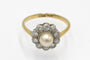 Bague 56 Bague marguerite - Or jaune 750 et platine, perle et diamants 58 Facettes 11225