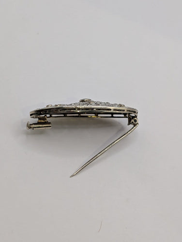 Broche Broche Art déco ovale ajourée en or blanc 18k et diamants 58 Facettes O2549