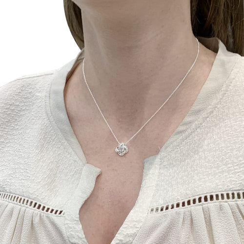 Collier Collier Boucheron, « Ava Pivoine », or blanc, diamants. 58 Facettes 35412