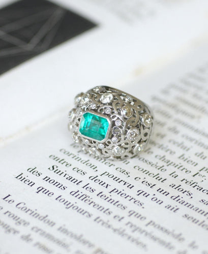 Bague 52 Bague - Bague boule émeraude et diamants en platine 58 Facettes