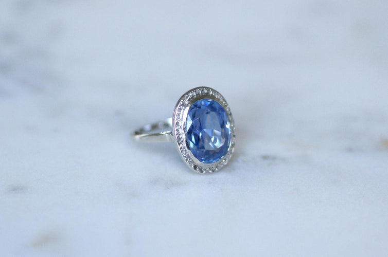 Bague 54 Bague Art déco saphir de Ceylan non chauffé 10,50 ct et diamants 58 Facettes