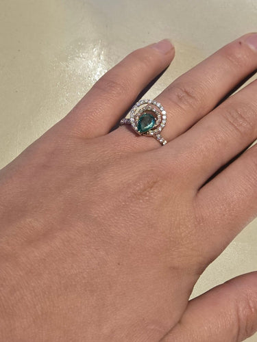 Bague 54 Bague en or blanc 18 k émeraude taille poire et diamants 58 Facettes Bague 0005