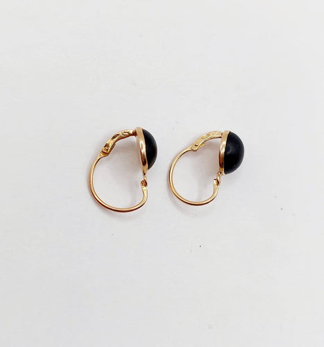 Boucles d'oreilles Dormeuses anciennes en or rose 18k et cabochon de jais 58 Facettes A06992