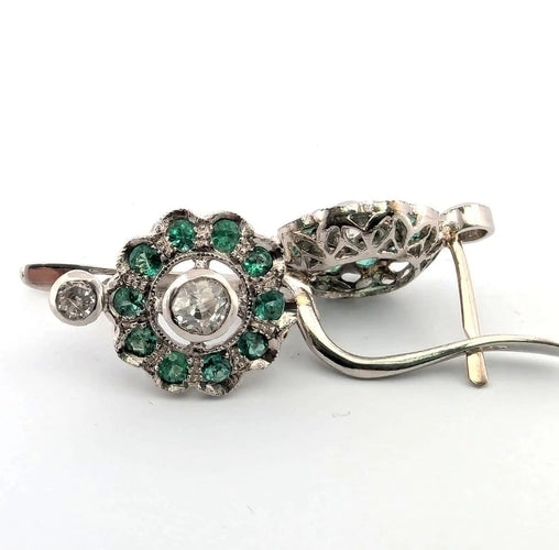 Boucles d'oreilles Boucles d’oreilles en platine avec émeraudes et diamants 58 Facettes 103/C 2026