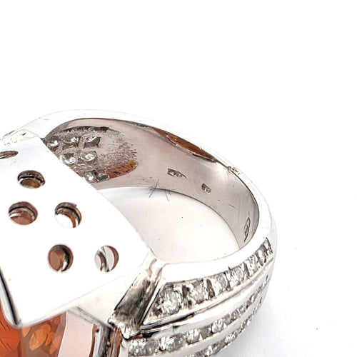 Bague 54 Bague en or blanc 18 ct avec opale de feu et diamants 58 Facettes 222/A 26 115/26