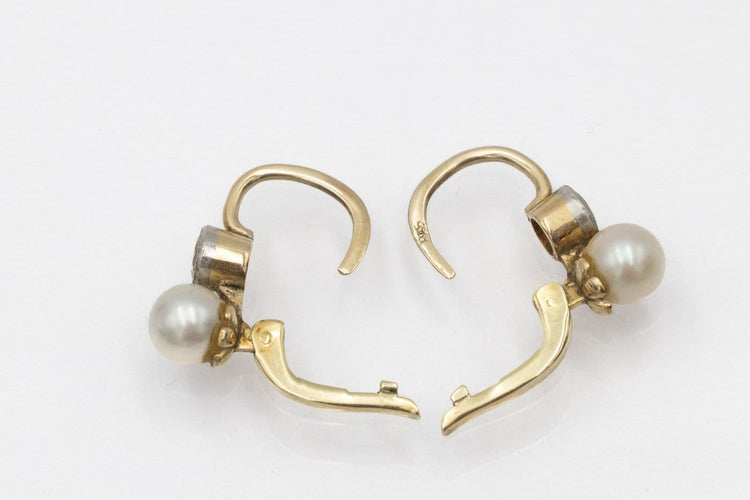 Boucles d'oreilles Boucles d’oreilles anciennes en or jaune 585 avec perles et diamants 58 Facettes 12117