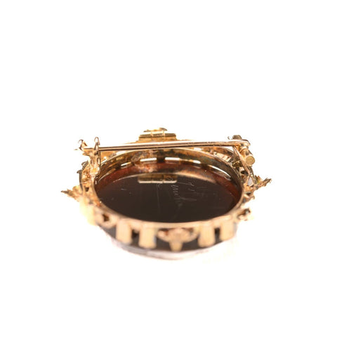 Pendentif Broche-pendentif camée sur agate en or 18K et diamants 58 Facettes LMB-321