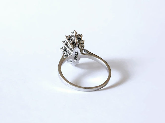 Bague marquise en or blanc 18 carats avec saphir et diamants 58 Facettes BAGUE VERM251219-327