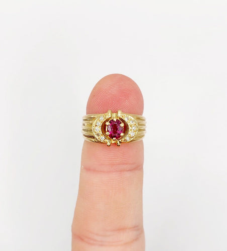 Bague rétro en or 18k avec rubis synthétique et diamants 58 Facettes A01910