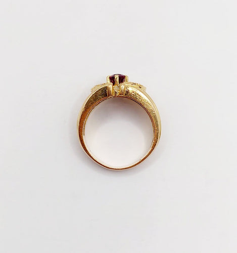 Bague rétro en or 18k avec rubis synthétique et diamants 58 Facettes A01910