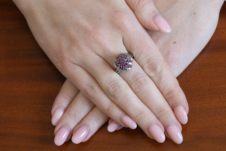 Bague 59 Bague vintage dôme en or blanc 585 sertie de rubis 58 Facettes KGN1