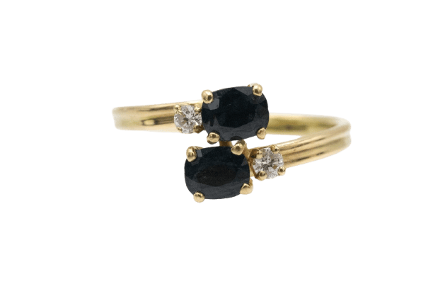 Bague 51 Bague en or jaune 750 ornée de saphirs et diamants 58 Facettes 12076
