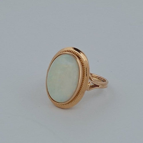 Bague 50.5 Bague opale cabochon en or jaune 18 carats 58 Facettes RV CREATION - 3042053