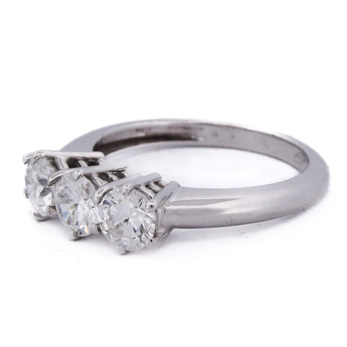 Bague 54 Bague trilogy en or blanc 18 carats et diamants taille brillant 58 Facettes AN69 (00049)