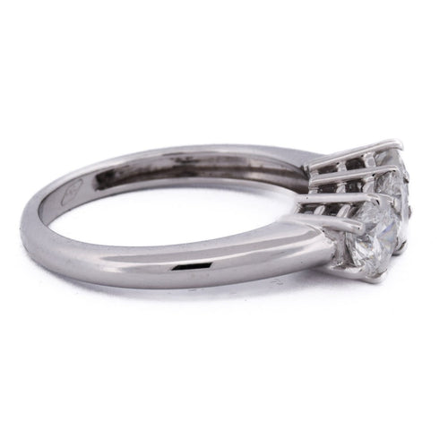 Bague 54 Bague trilogy en or blanc 18 carats et diamants taille brillant 58 Facettes AN69 (00049)