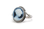 Bague 52 Bague années 60 en or blanc 18 carats sertie d’un camée 58 Facettes B857