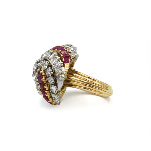 Bague 46 Bague dôme en or jaune 750‰ et platine 950‰, rubis et diamants 58 Facettes 260026SP