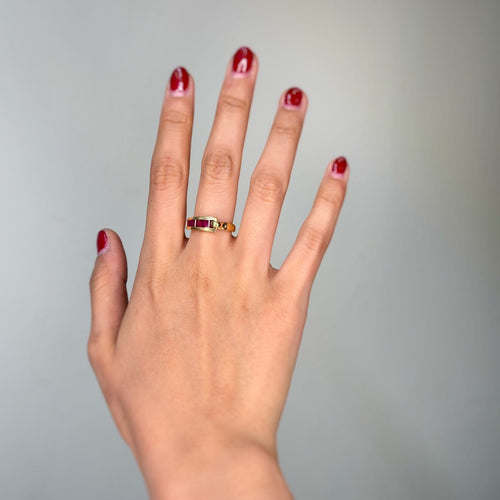 Bague 55 Guy Laroche - Bague en or jaune 750 sertie de rubis 58 Facettes 260110R