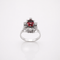 Bague 53 Bague marguerite en or blanc 18 carats rubis et diamants 58 Facettes Bague marguerite en or blanc 18 carats, rubis et diamants